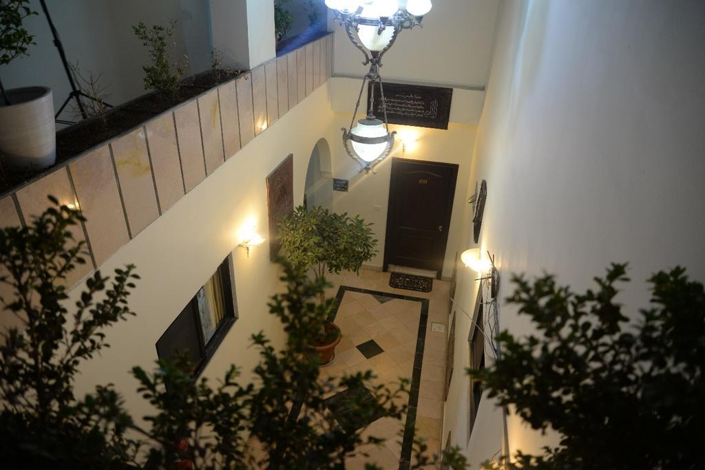 Alballouti Hotel Suites Amman Extérieur photo