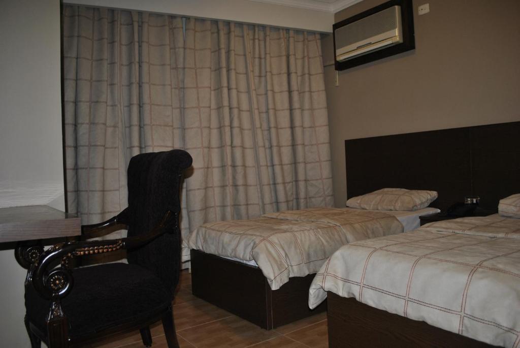 Alballouti Hotel Suites Amman Extérieur photo