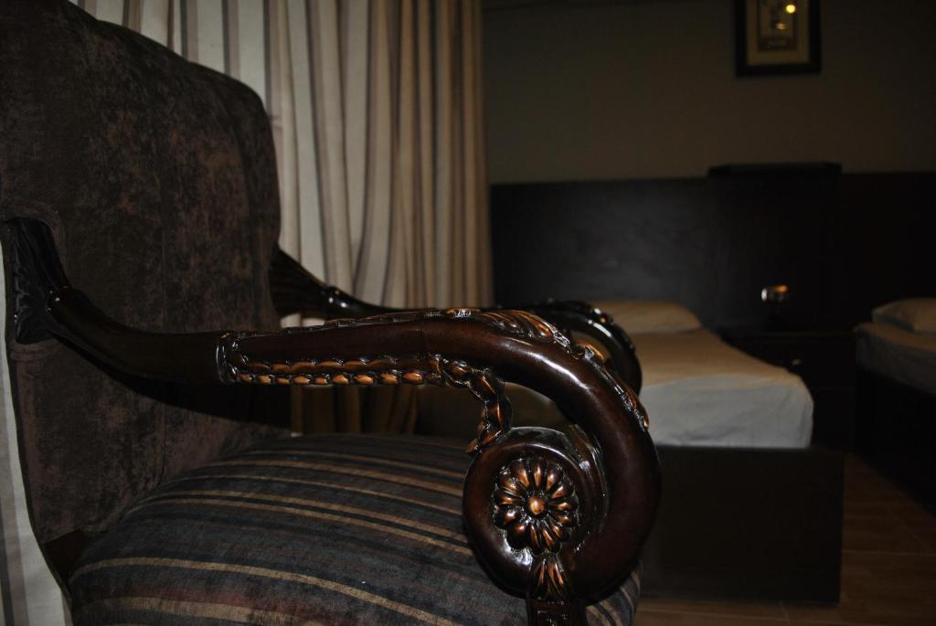 Alballouti Hotel Suites Amman Chambre photo