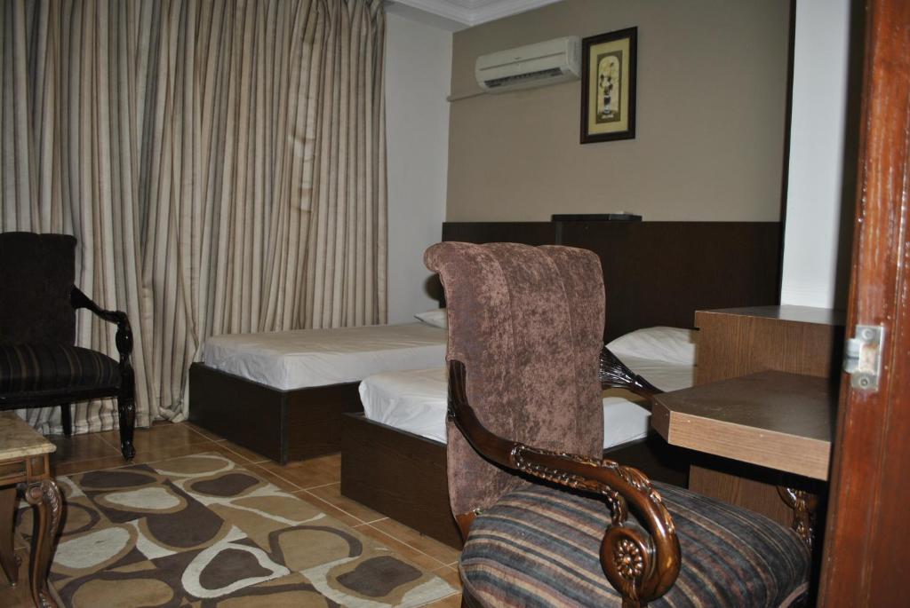 Alballouti Hotel Suites Amman Extérieur photo