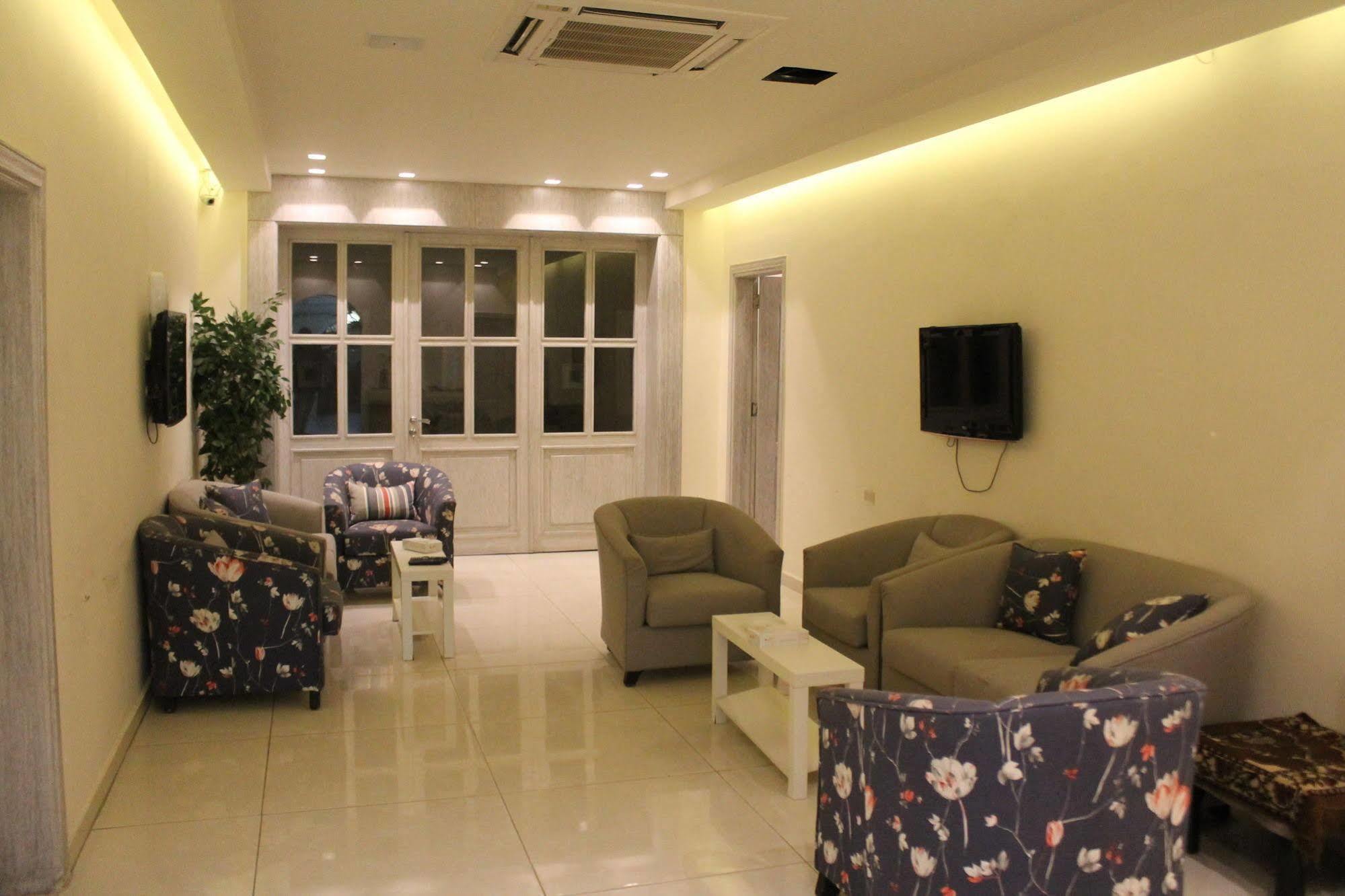 Alballouti Hotel Suites Amman Extérieur photo