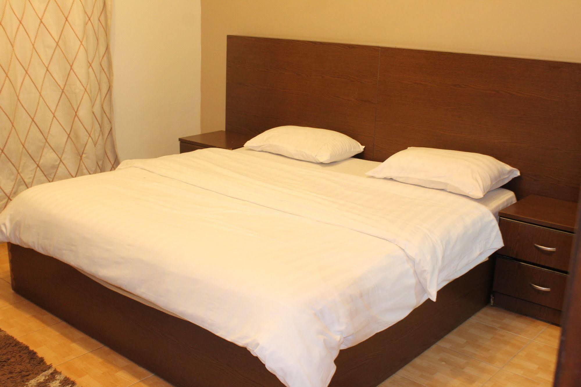 Alballouti Hotel Suites Amman Extérieur photo
