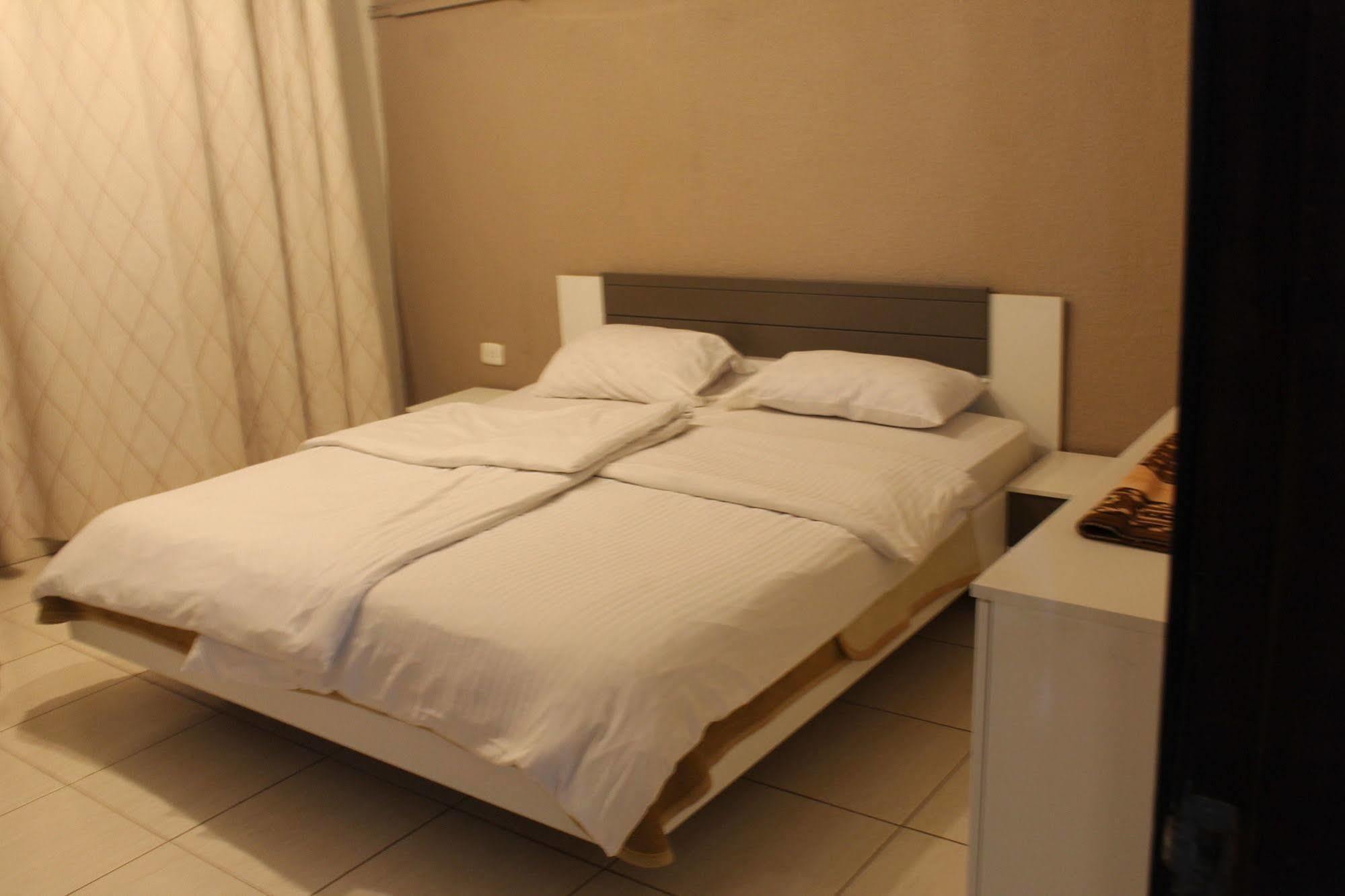 Alballouti Hotel Suites Amman Extérieur photo